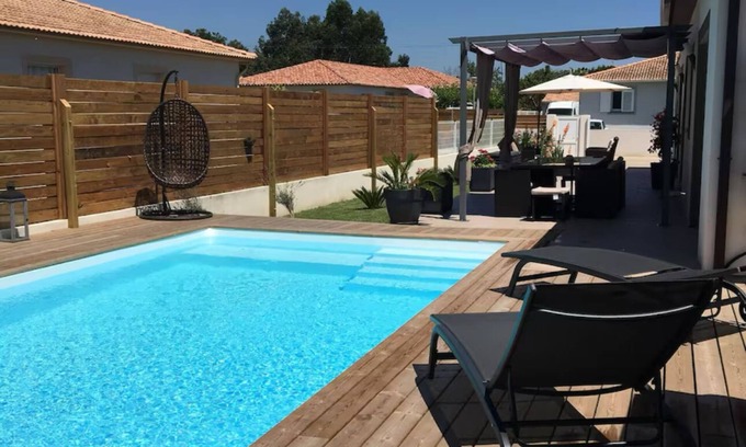 Lucciana Villa | Large villa with swimming pool. PMR
