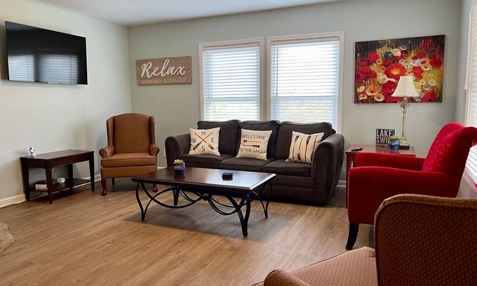 Gilbertsville Apartment | Large yard and patio, lake view, hi speed WiFi, 2