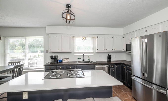 Mason House | Lark Meadow Retreat – Roomy 5 BDR for 10 Just 15 Min to King’s Island!