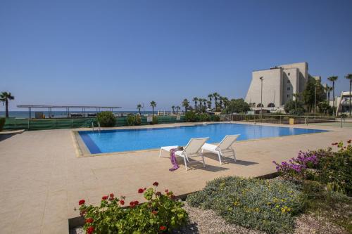 Oroklini Apartment | Larnaca Sunshore Beachfront Suite