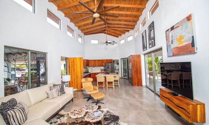 Atenas House | Las Brisas Where PuraVida starts