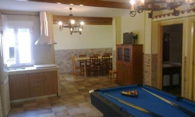 Villar de Domingo Garcia Cottage | Las Callejuelas cottage for 2 people and playground