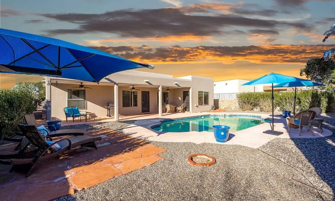 Las Cruces House | Las Cruces Southwest Charm with Pool, Hot Tub & Mountain Views