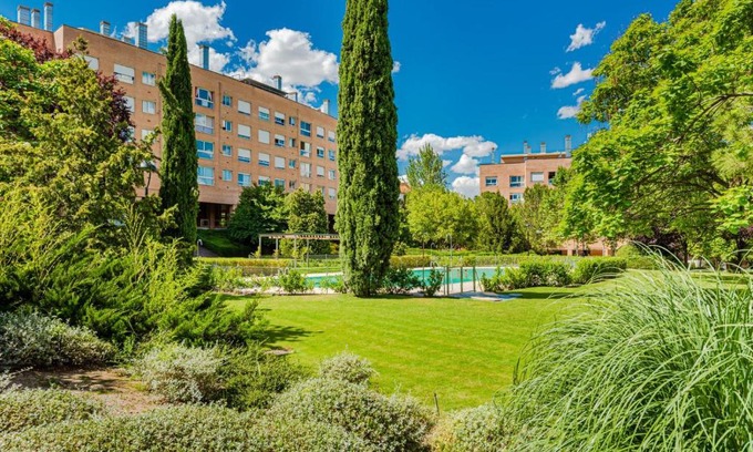 Hortaleza Apartment | Las Huertas - Modern Accommodation in Madrid Conde Orgaz