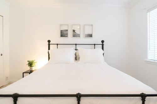 Hendricks and Venice Isles Apartment | Las Olas Blvd Exclusive Apt with waterview