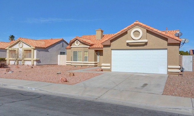 Green Valley North House | Las Vegas Cozy Relaxing Home 5-10 mins from Strip