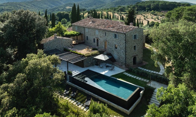 Suvereto Apartment | Late 19th century residence apartment with swimming pool and tennis court