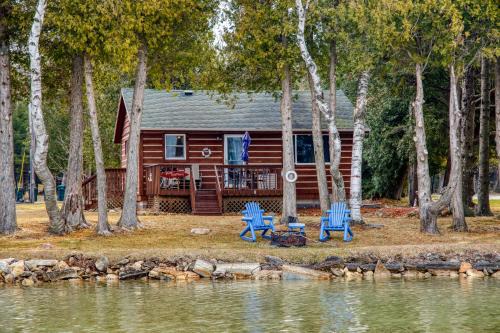 Sturgeon Bay House | Latitude Adjustment by Simple Life Rentals