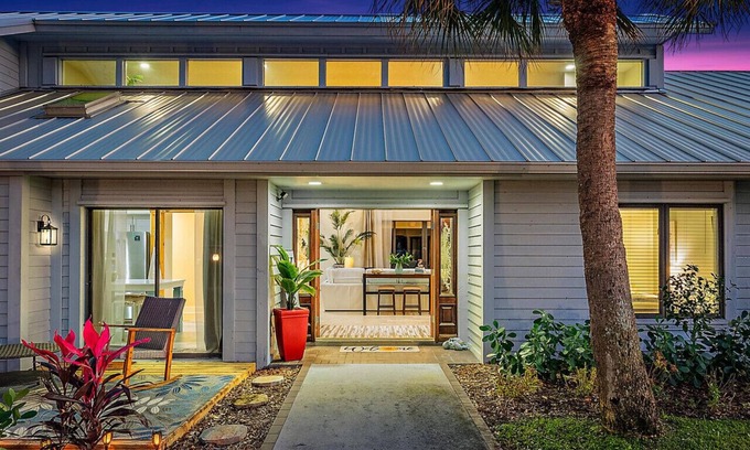 Hobe Sound House | Latitude Adjustment