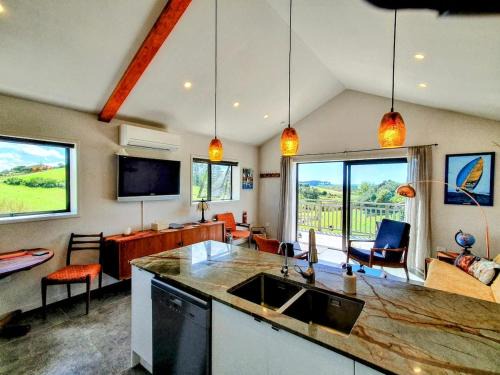 Waipu Apartment | Laughing Horse Lodge - Animal friendly in Waipu