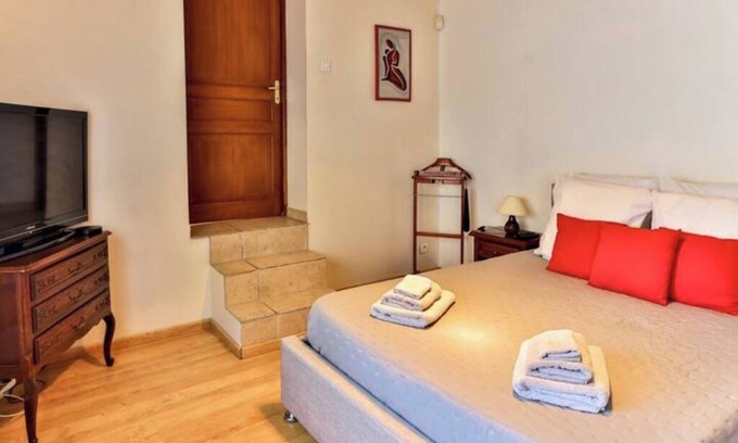 Graveson House | LAUNCH PROMO! Detached house 12km from Avignon in a small village
