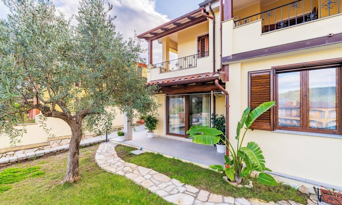 Bari Sardo Apartment | LAURA HOLIDAY HOME - Via Alghero, 9, Bari Sardo