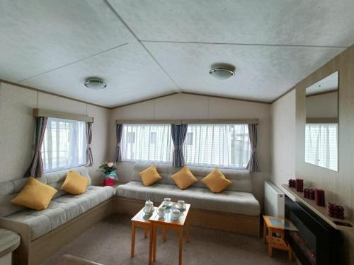 Rhyl Ski Chalet | Laurel 20 holidayhome