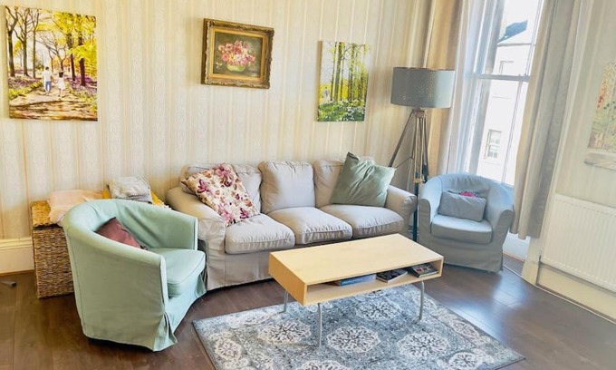 Tollcross Apartment | Lauriston Park