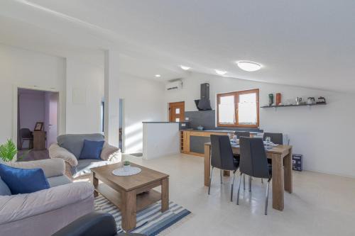 Vizinada House | Lavanda Oklen