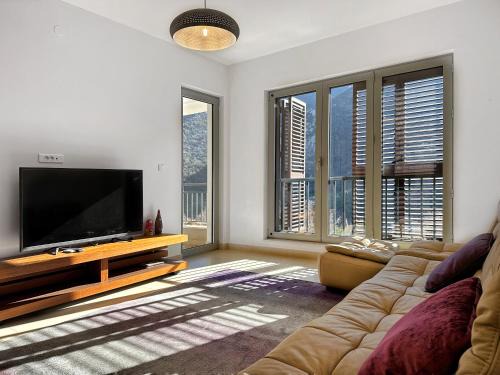Donji Morinj Apartment | Lavander Bay E04