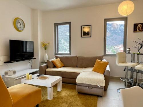 Donji Morinj Apartment | Lavender Bay Apartment C23