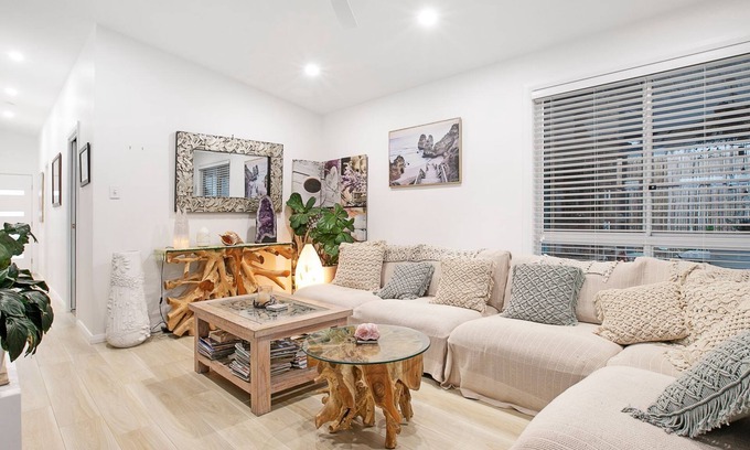 St. Georges Basin House | Lavender Cottage - Garden Retreat with Jacuzzi Oasis in St Georges Basin