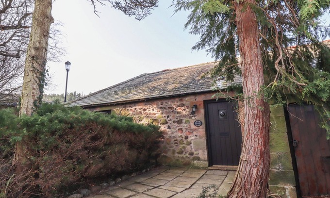 Akeld Cottage | LAVENDER COTTAGE, family friendly in Wooler