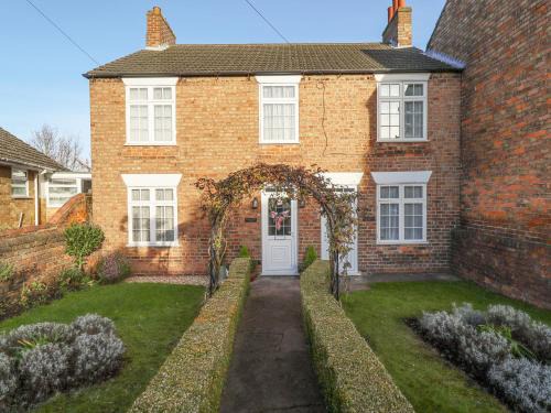Louth House | Lavender Cottage