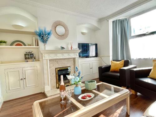 Evesham House | Lavender Dream House
