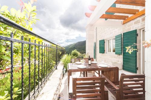 Herceg Novi Municipality Villa | Lavender house with shared pool
