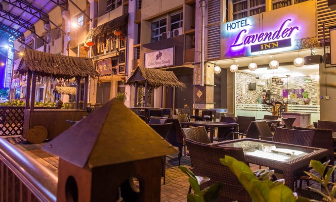 Bandar Baru Permas Jaya Hotel | Lavender Inn Permas Jaya