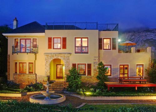 Voelklip House | Lavender Manor Guest Lodge