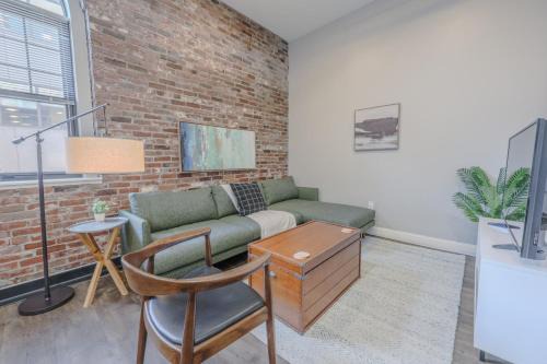 Downtown Boston Apartment | Lavish 3 Bed In Downtown Boston Keyless Entry