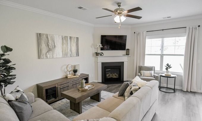 Lexington House | Lavish 4BR/3BA Home with Pool, Grill, Video Games, King Bed