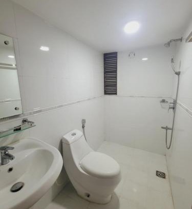 Basundhara Residential Area House | Lavish Ac Private Room Near Airport, 300 ft