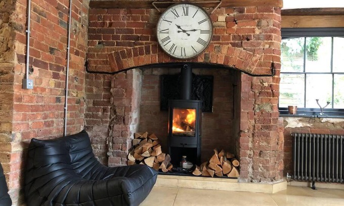 Montpellier Apartment | Lavish Apartment at Montpellier Gardens