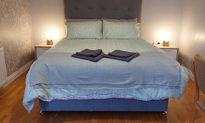 Belfast House | Lawnbrook Town Guest House