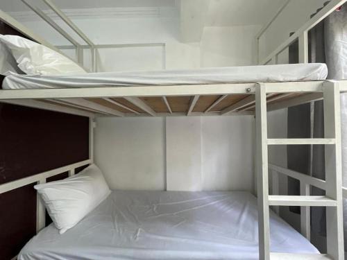 Taguig Apartment | Lawton Residences Studio Room 3D - 4 pax