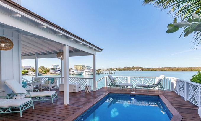 Hope Town Villa | Lazy Dayz – 4-bedroom Villa with 60’ Dock – Sunset Point #6 – Hope Town