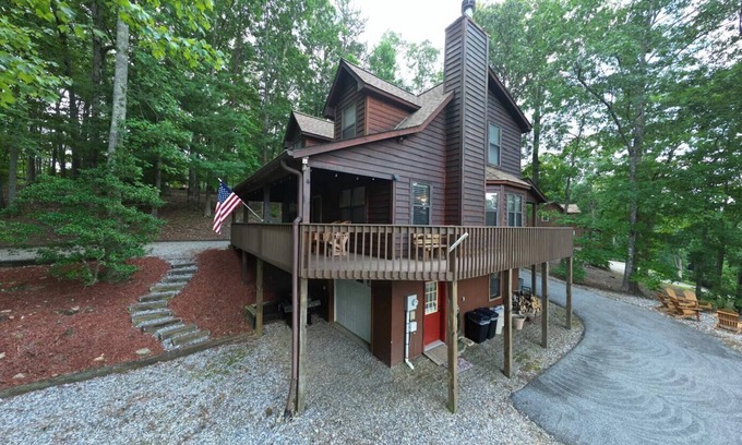 Blairsville Cabin | Lazy Daze Get a Way