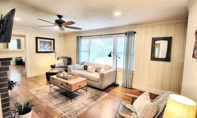 Hayesville House | Lazy Hiker, Take Two