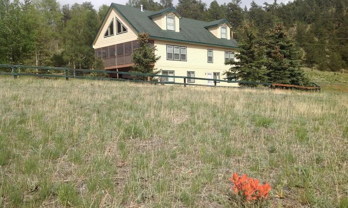 Tarryall House | Lazy River Ranch: Gather groups & families, Relaxing, Mountain, Fishing Retreat