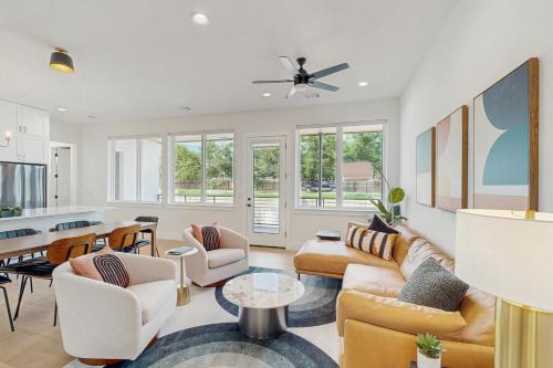 Kingsland House | LBJ Overlook