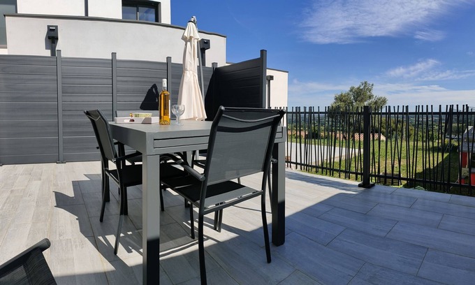 Rochefort-du-Gard House | Le 153 Rochefort du Gard Ideal 4 Pers PROMOTION!
