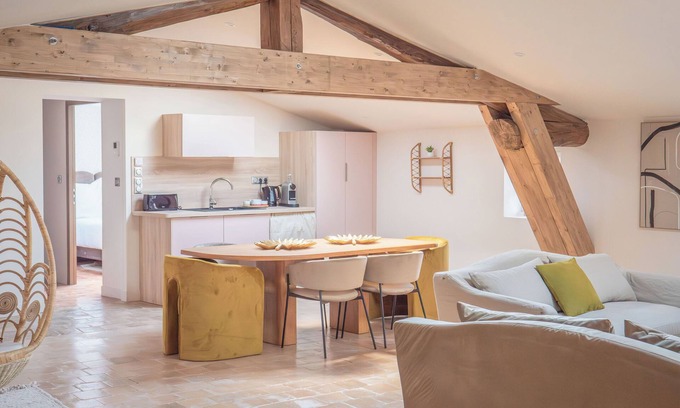 Pezenas Apartment | Le 1789, Gîte Haut de Gamme Pour les Amoureux de Rêverie, Avec Piscine et Sauna