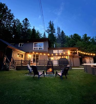 Sainte-Lucie-des-Laurentides House | Le Alesund, 5BR avec SPA, PLAGE et embarcations