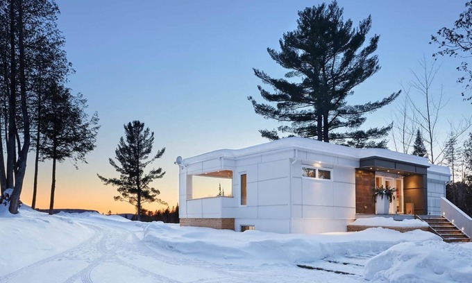 Saint-Jean-de-Matha House | Le Bauhaus I Heated pool I SPA I Sauna I Wood fireplac