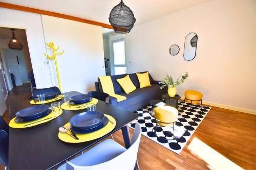 Aubervilliers Apartment | Le Bicolore Parisien