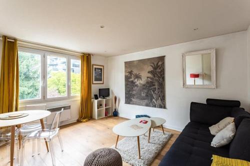 Colombier - Champ de Mars Apartment | Le Bretagne- 2 chambres-Parking- Place de Bretagne