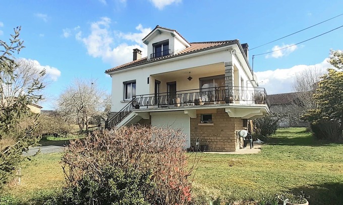 Saint-Julien-de-Lampon Villa | Le Camp Du Tustal