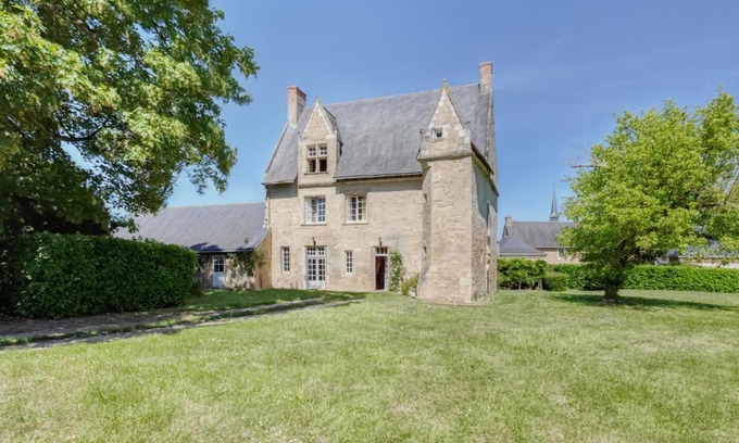 Les Rairies House | Le Castel
