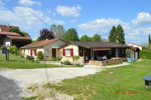 Sarlat-la-Caneda Bed & Breakfast | Le chalet des Contries