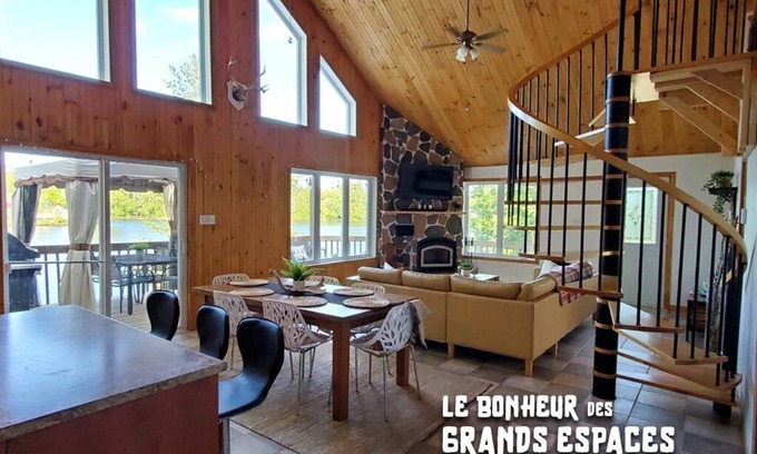 Lac-Saguay Ski Chalet | Le Chalet des Grands Bonheurs