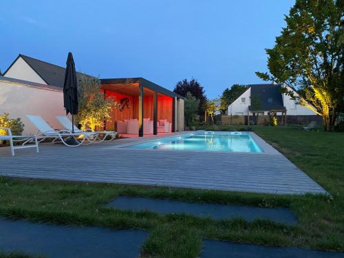 Larcay House | Le cheval bleu